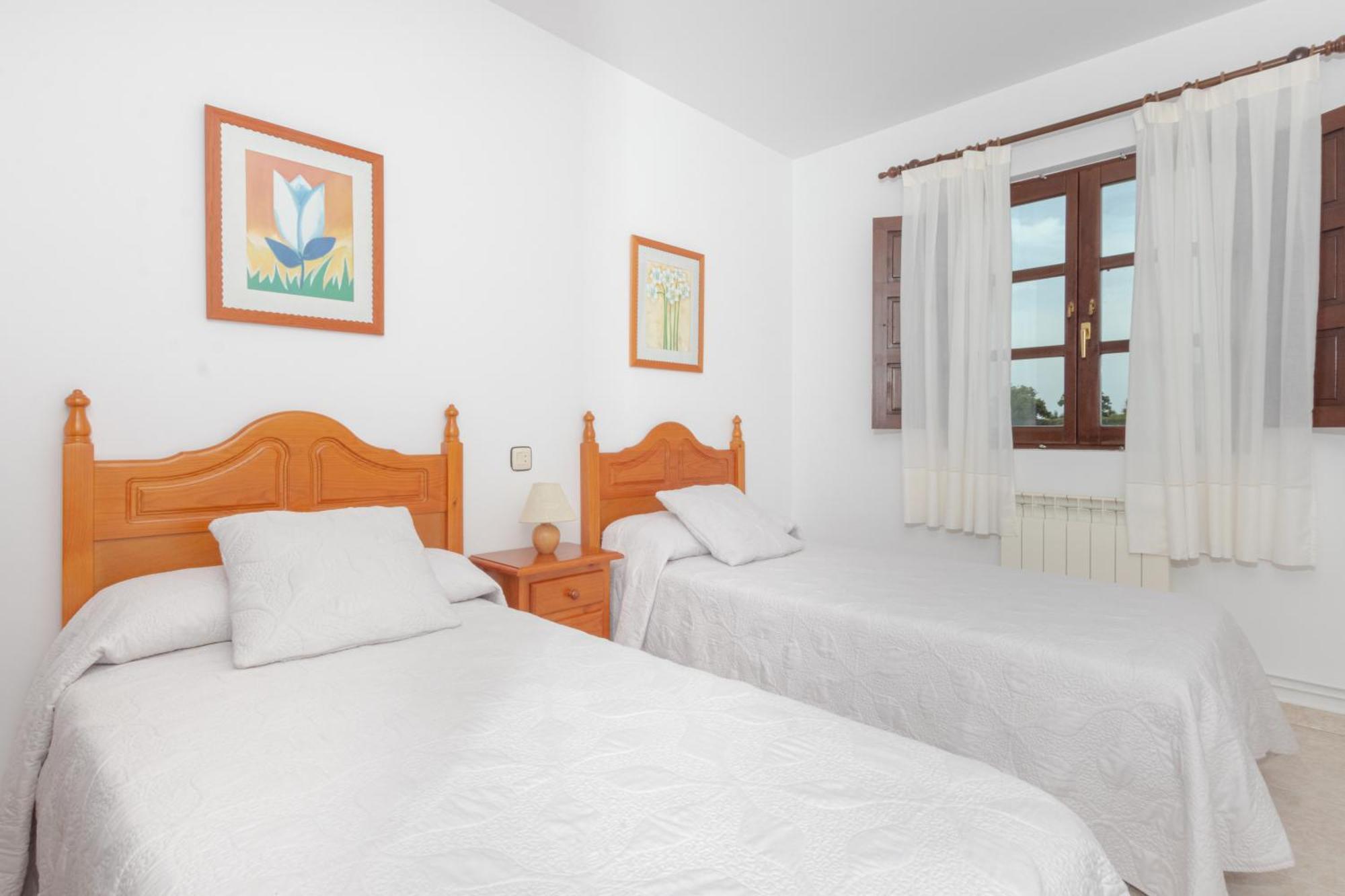 Apartamentos El Acebo Навес Номер фото