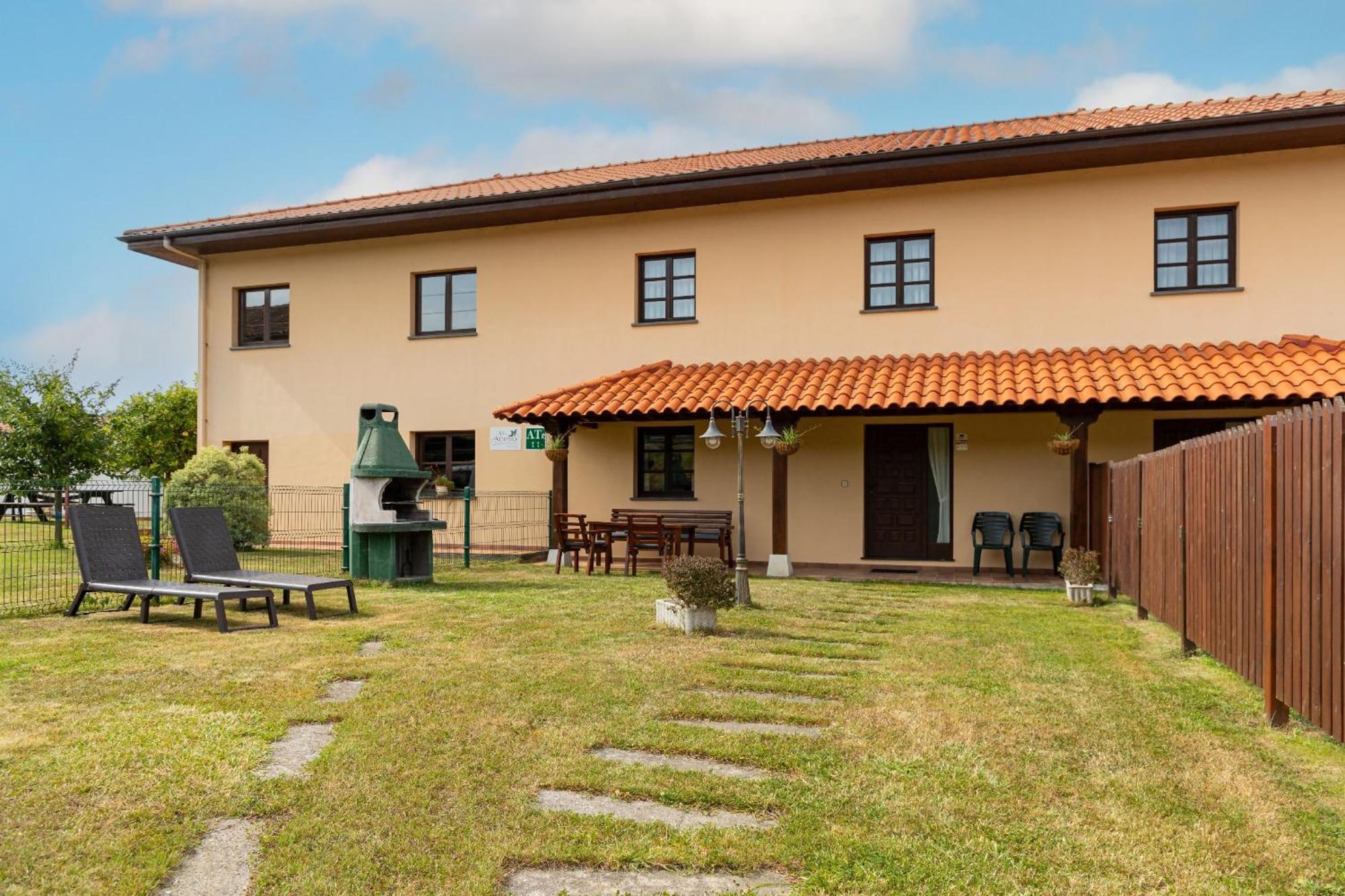 Apartamentos El Acebo Навес Экстерьер фото